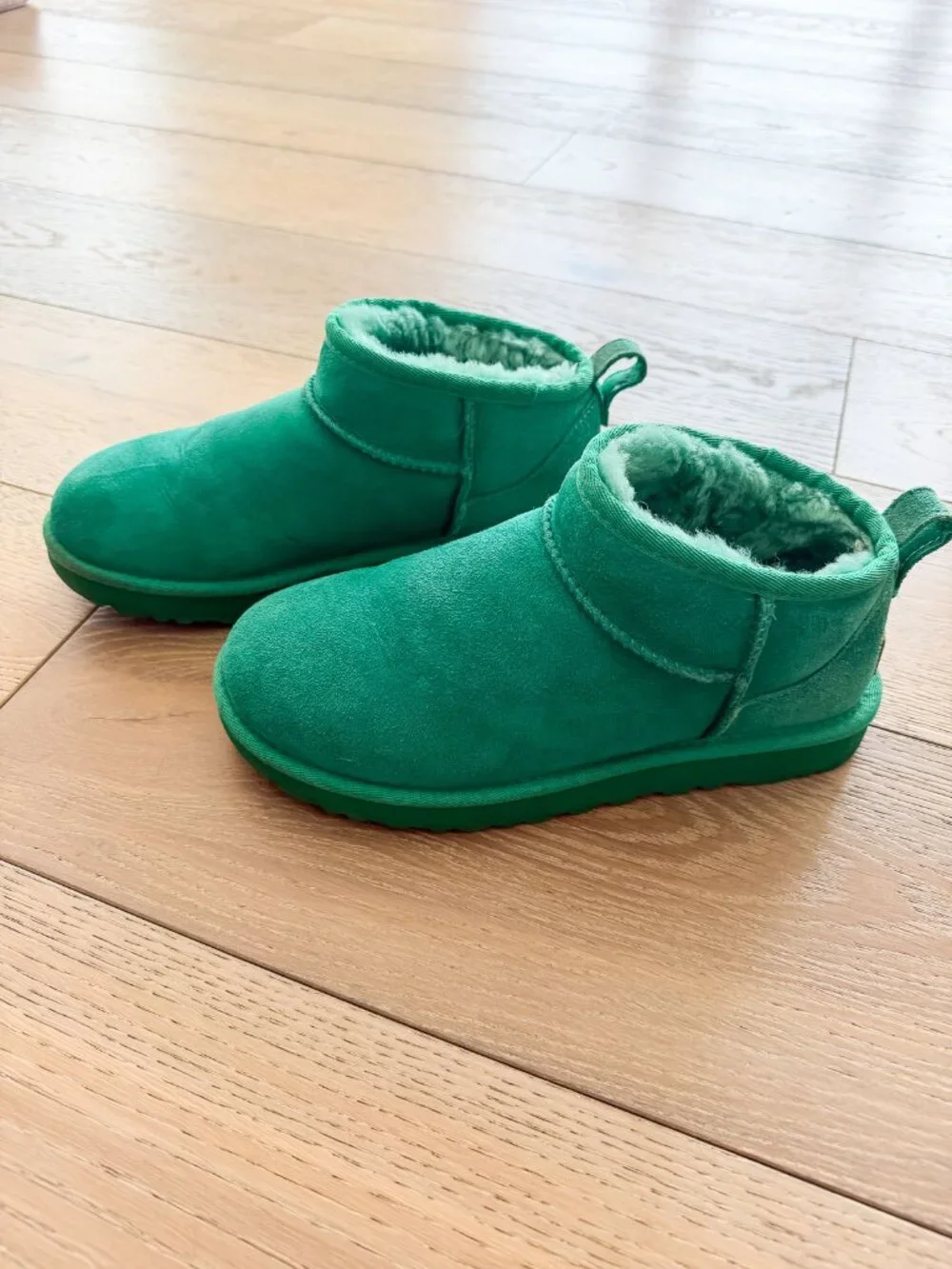 Ugg Ultra Mini Emerald Green Suede - Women's Size 7